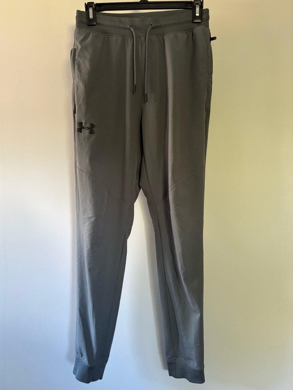 Under Armour Woman’s Gray Performance Jogger Pants